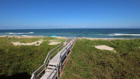 SA227, When Pigs Fly- Oceanfront, Ocean Views, Close to Beach Access, SUN-SUN
